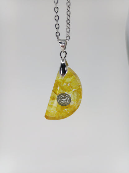 Pendentif collier de citrine jaune et résine, Pierre de naissance novembre, Cristaux naturels, Cadeau anniversaire et Bijou Boho fait main.